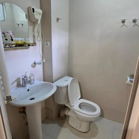 Апартаменты Happy Family House Тбилиси Номер фото